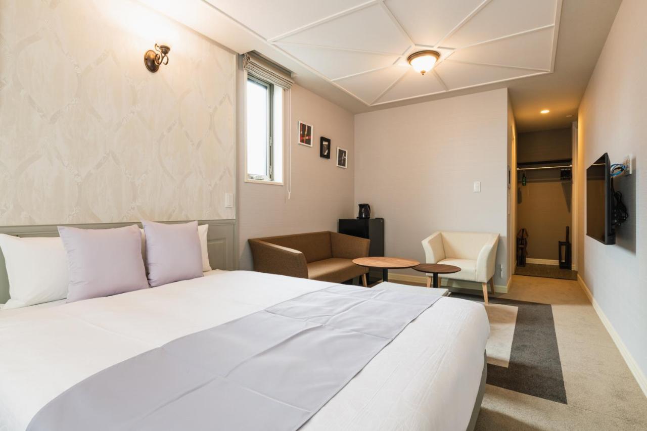 Grand Base Hakata-I Lejlighedshotel Fukuoka  Eksteriør billede