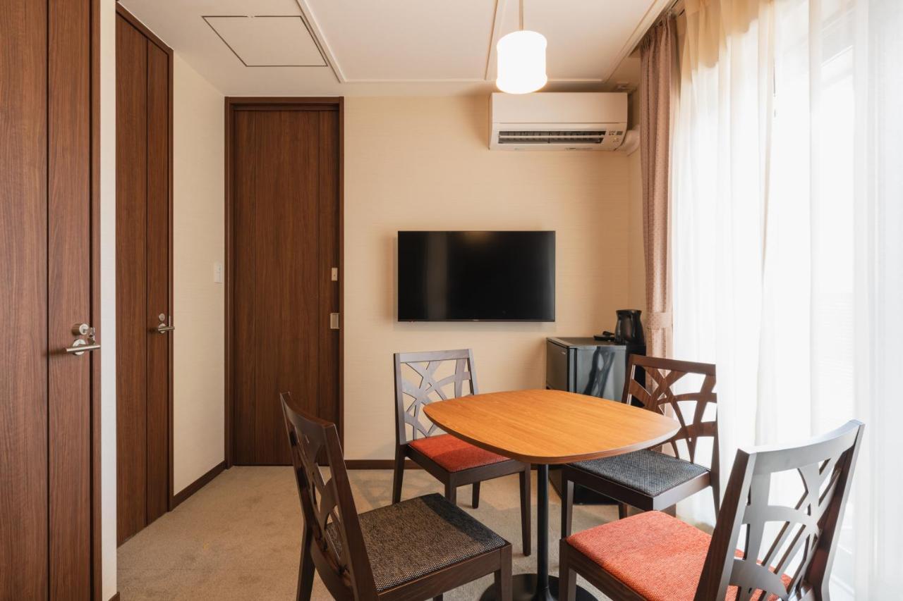Grand Base Hakata-I Lejlighedshotel Fukuoka  Eksteriør billede